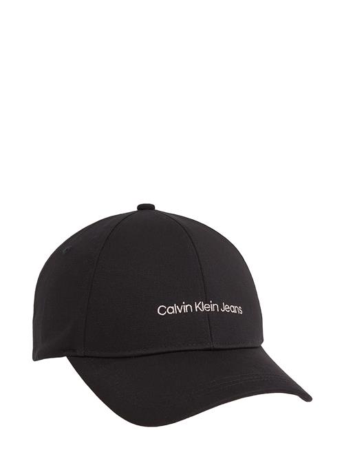 Se Calvin Klein Institutional Cap Calvin Klein Black ved Booztlet