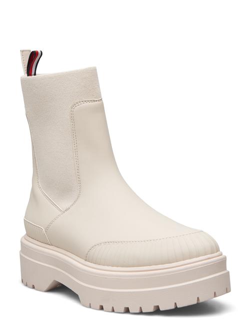 Se Tommy Hilfiger Feminine Rubberized Thermo Boot Tommy Hilfiger Cream ved Booztlet