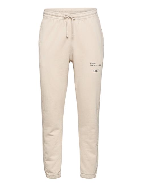 Se HALO Halo Cotton Sweat Pants HALO Cream ved Booztlet