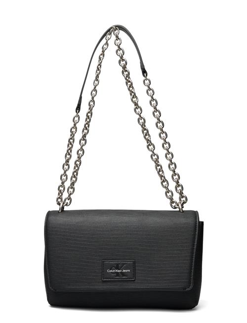 Se Calvin Klein Sculpted Ew Flap Conv25 Chain Calvin Klein Black ved Booztlet