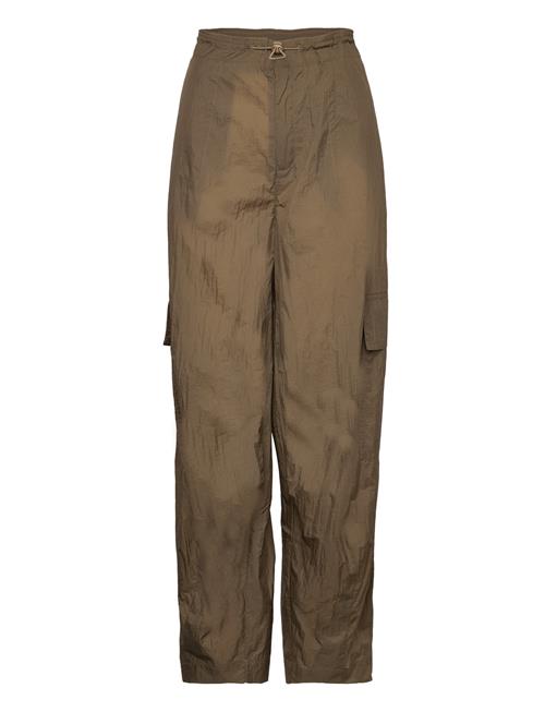 Se Hope Cargo Trousers Hope Khaki ved Booztlet