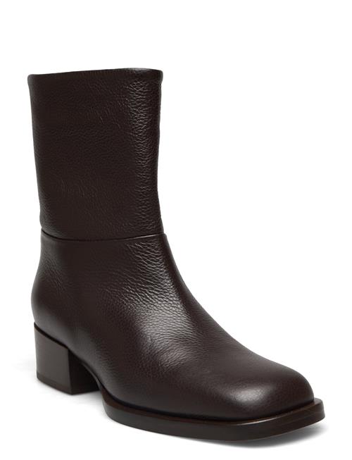 Se DEAR FRANCES Cade Boot DEAR FRANCES Brown ved Booztlet