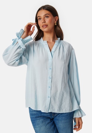 Se Pieces Pcmarica LS Shirt Light Blue L ved Bubbleroom