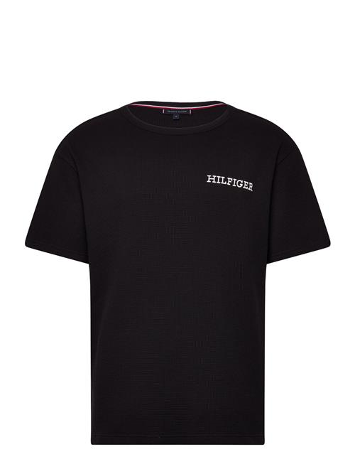 Se Tommy Hilfiger Ss Tee Tommy Hilfiger Black ved Booztlet