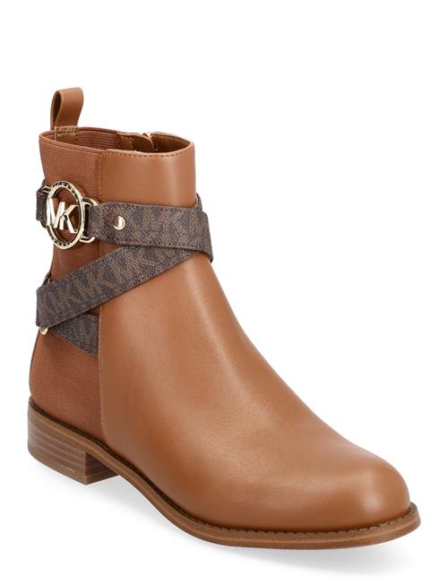 Se Michael Kors Rory Flat Bootie Michael Kors Brown ved Booztlet