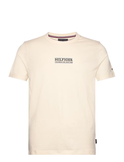 Se Tommy Hilfiger Small Hilfiger Tee Tommy Hilfiger Cream ved Booztlet