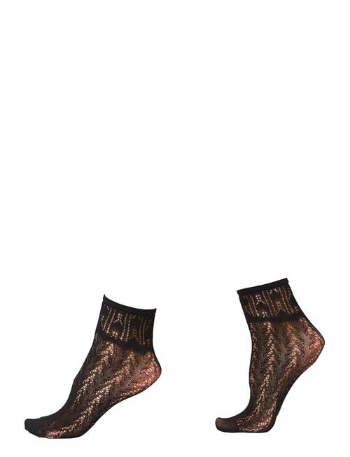 Se Swedish Stockings Erica Crochet Socks Swedish Stockings Black ved Booztlet