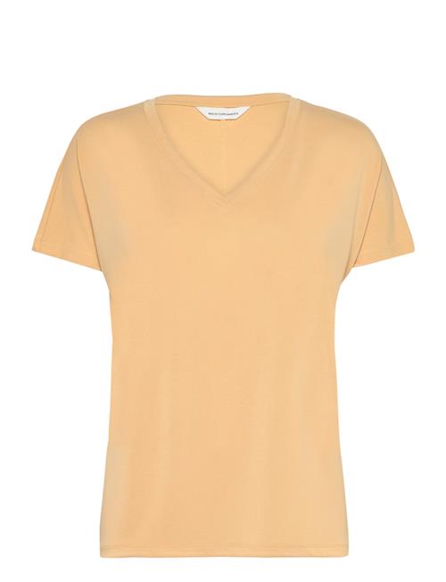 Se MSCH Copenhagen Mschfenya Modal V Neck Tee MSCH Copenhagen Yellow ved Booztlet