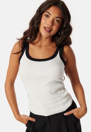 Se BUBBLEROOM Contrast Rib Tank Top White XS ved Bubbleroom