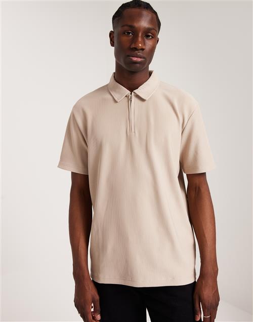 Selected Homme Slhrelax-Plisse Half Zip Ss Polo Ex Kortærmede poloer Beige