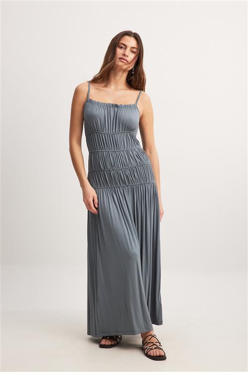 Se NA-KD Rouched Midi Dress - Grey ved NA-KD