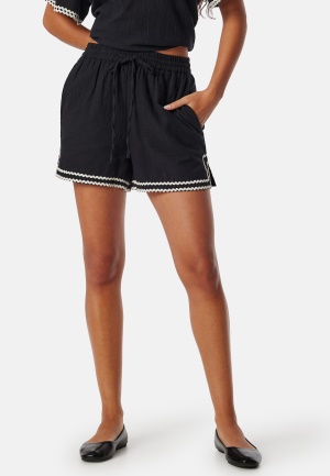 VILA Vimanda High Waist shorts Black/White 36