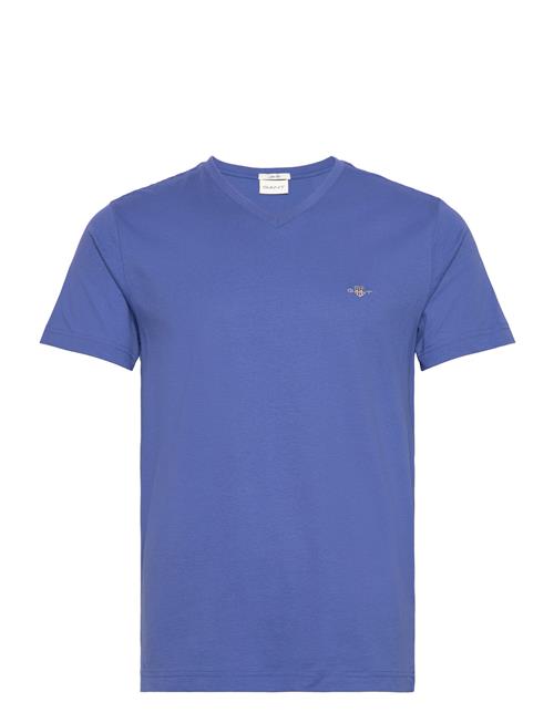 Se GANT Slim Shield V-Neck T-Shirt GANT Blue ved Booztlet