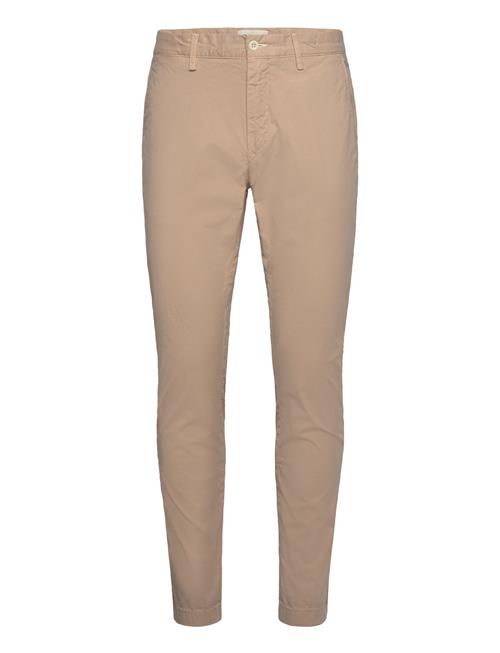 Se GANT Slim Sunfaded Chinos GANT Beige ved Booztlet