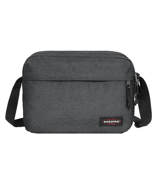 Se Eastpak Eastpak Skuldertaske - Crosser - 16L - Black Denim ved KidsWorld