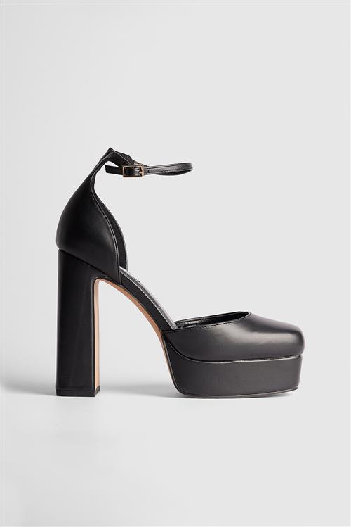 NA-KD Shoes Plateaupumps med ankelrem - Black