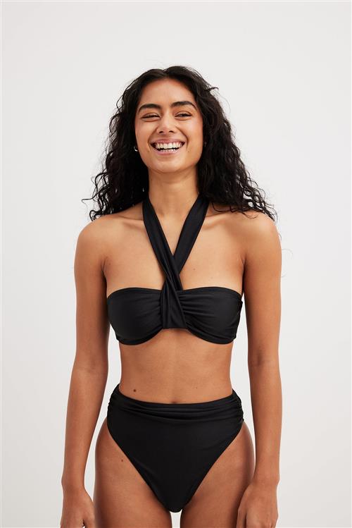 NA-KD Swimwear Bikinitrusse med rynker og høj talje - Black