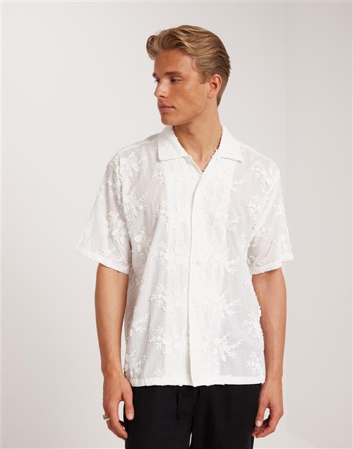 Woodbird WBBanks Flower Shirt Kortærmede skjorter Offwhite