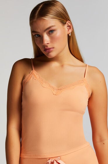 Se Hunkemöller Cami Rib Lace top pink ved Hunkemøller