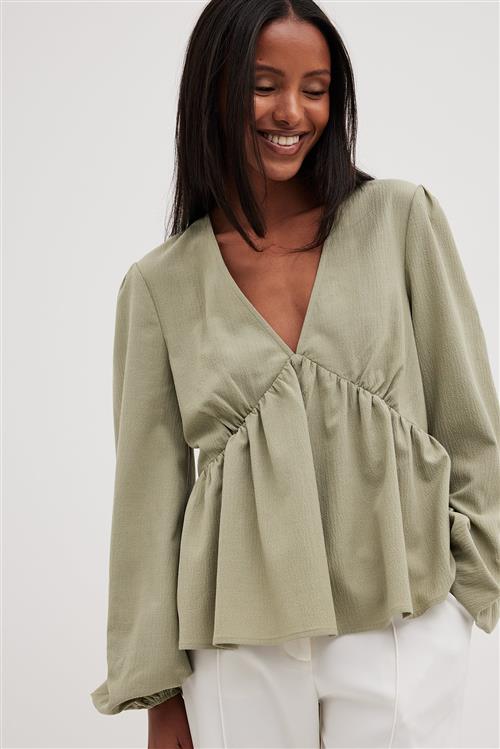 NA-KD Bluse med struktur og vidde - Green