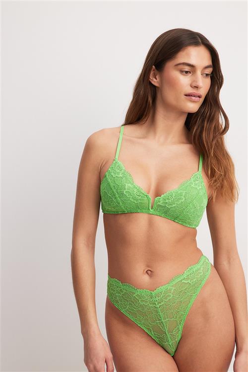 NA-KD Lingerie Trusser med blonder og høj udskæring - Green