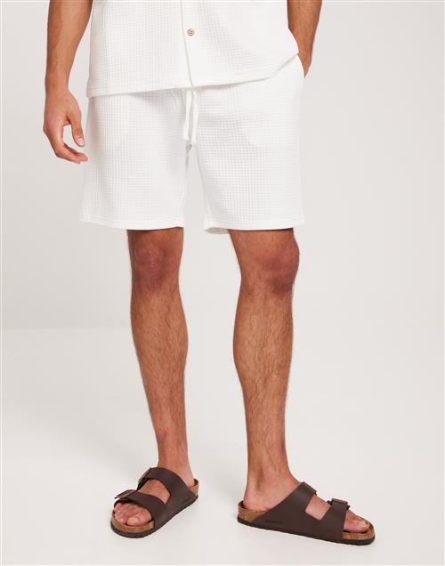 Brand Island Fonzo Shorts Shorts White