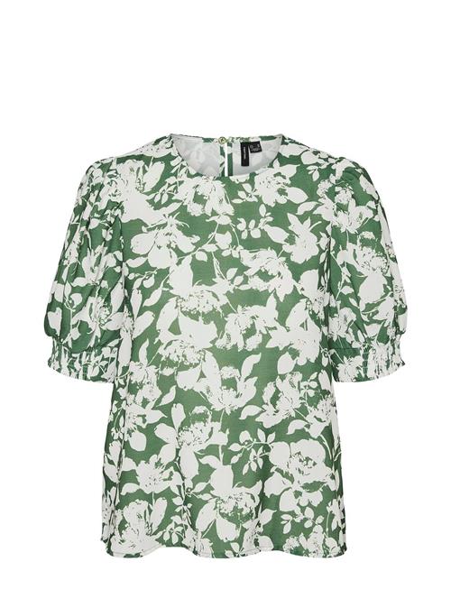 Se Vero Moda Vmfrej 2/4 Kerry Top Wvn Exp Vero Moda Green ved Booztlet