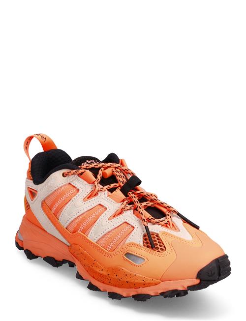 Se adidas Originals Hyperturf Shoes Adidas Originals Orange ved Booztlet