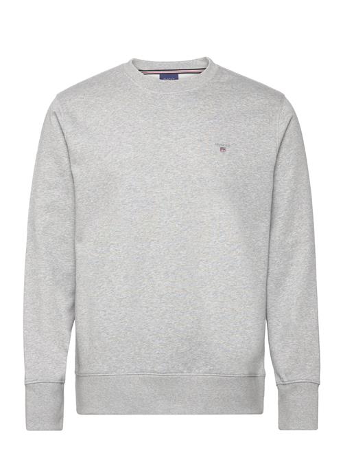 Se GANT Reg Emb Original Shield C-Neck GANT Grey ved Booztlet