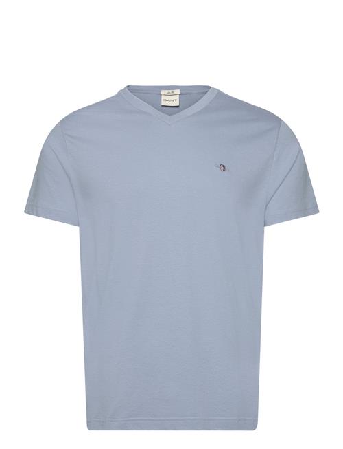 Se GANT Slim Shield V-Neck T-Shirt GANT Blue ved Booztlet