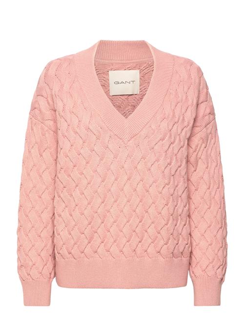 Se GANT Textured Cotton V-Neck GANT Pink ved Booztlet