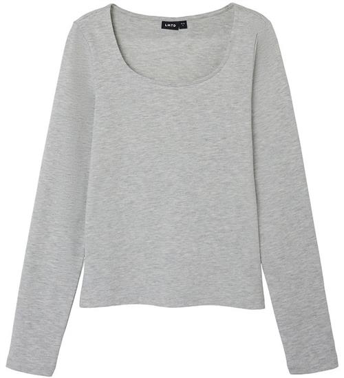 Se LMTD Bluse - NlfNove - Light Grey Melange ved KidsWorld