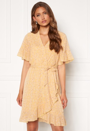 Se Sisters Point New Greto Dress 602 L.Yellow/Rose Fl L ved Bubbleroom