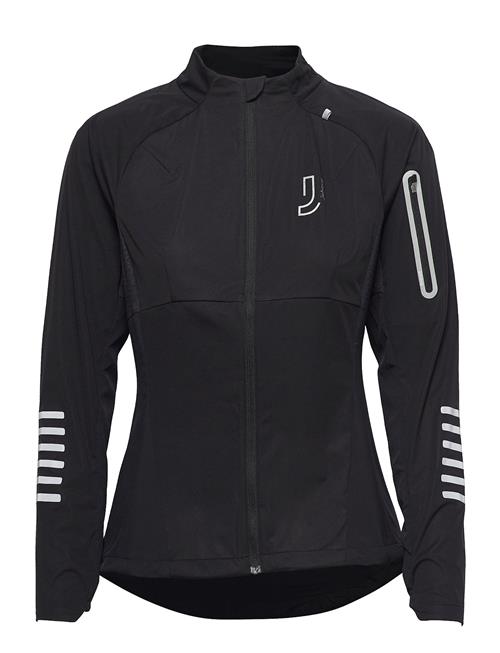 Se Discipline Jacket Johaug Black ved Booztlet