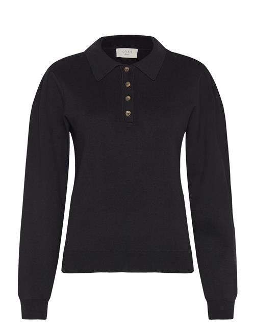 Se NORR Als Polo Knit Top NORR Black ved Booztlet