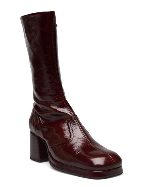 Se MIISTA Cass Brown Patent Boots MIISTA Brown ved Booztlet