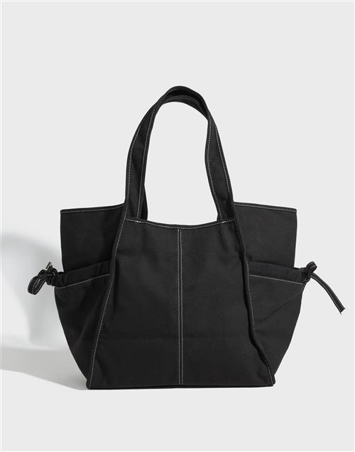 Se BECKSÖNDERGAARD - Sort - Canvas Laurel Bag ved Nelly