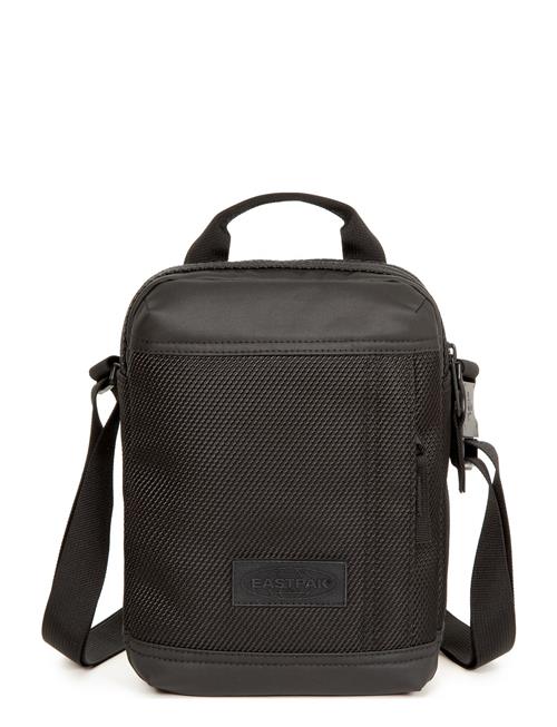 Se Eastpak The Cnnct Eastpak Khaki ved Booztlet