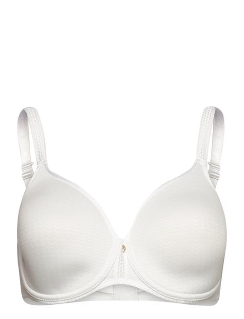 Se CHANTELLE Chic Essential Covering Spacer Bra CHANTELLE White ved Booztlet