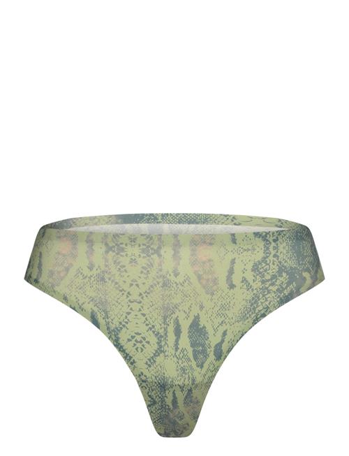 Se Soft Stretch Thong CHANTELLE Green ved Booztlet