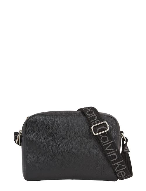 Se Calvin Klein Ultralight Dblzip Camerabag21 Pu Calvin Klein Black ved Booztlet