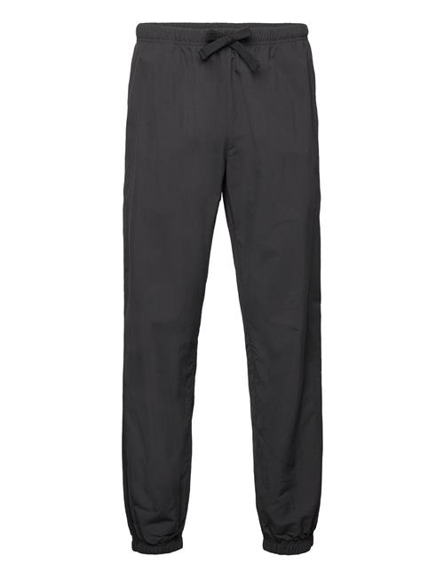 Se adidas Originals P Ess Pants Wv Adidas Originals Black ved Booztlet