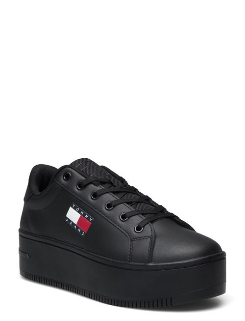 Se Tommy Hilfiger Tjw Flatform Ess Tommy Hilfiger Black ved Booztlet