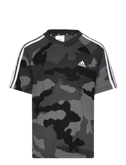 Se adidas Sportswear J Bl Camo T Adidas Sportswear Black ved Booztlet