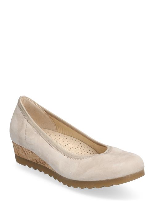 Se Gabor Wedge Pumps Gabor Beige ved Booztlet