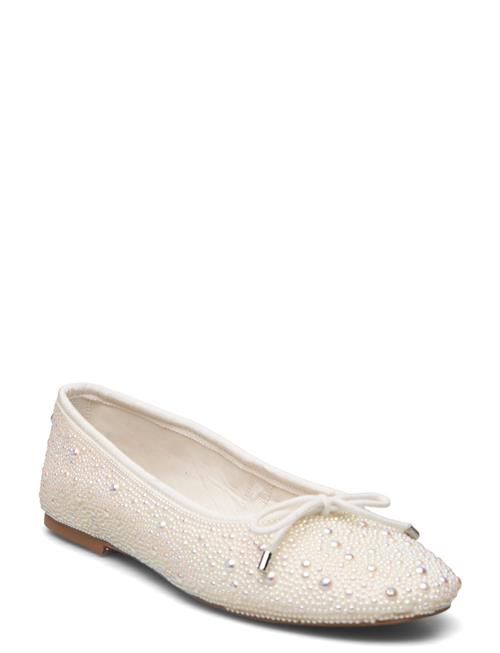 Se Steve Madden Blossoms-P Ballerina Steve Madden Cream ved Booztlet