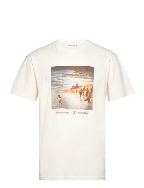 Se Revolution Loose T-Shirt Revolution Cream ved Booztlet