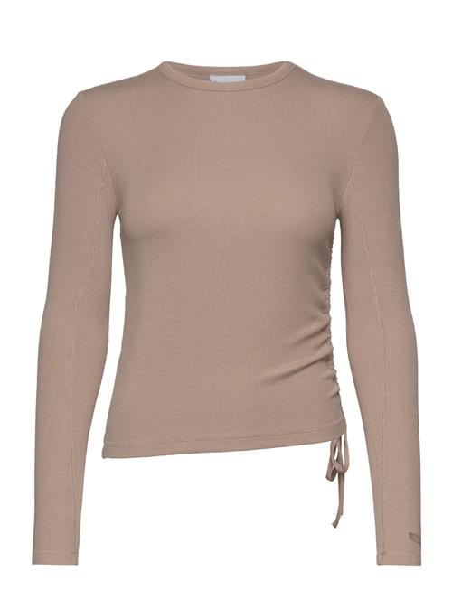 Se Calvin Klein Modal Rib Gathered Ls Tee Calvin Klein Brown ved Booztlet