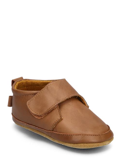 Se Melton Classic Leather Slippers Melton Brown ved Booztlet