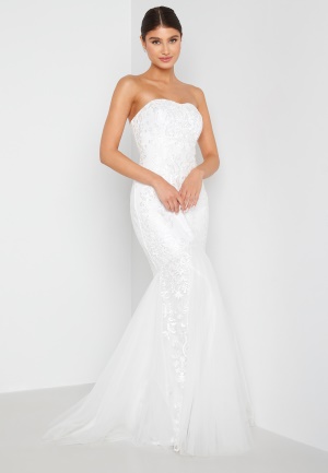 Se Bubbleroom Occasion Ellionora Wedding Gown White 34 ved Bubbleroom